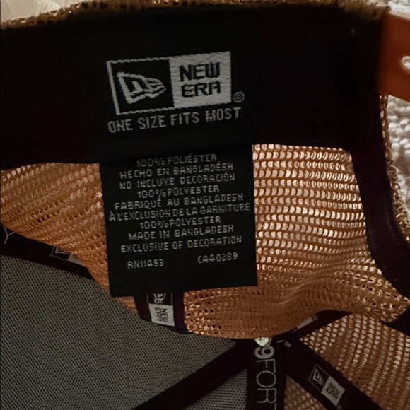 New Era Oakland A’s A-Frame Trucker SnapBack Hat - Picture 8 of 8